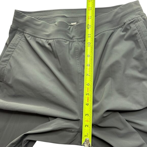 Lululemon Gray Sweatpants Joggers.  Size Women's US 8 (Medium) 28" Inseam - Picture 3 of 9